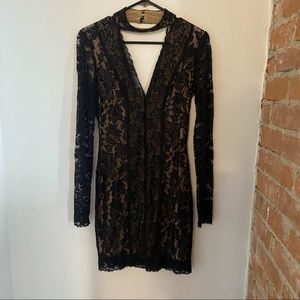 🖤BOGO🖤 Bebe Long Sleeve Lace Choker Dress